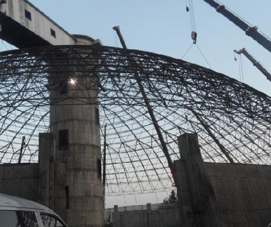 大理网架分条或分块安装法